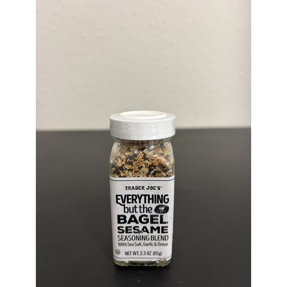 Trader Joe's Everything But the Bagel Sesame Seasoning Blend/Spice, 2.3 oz (65g)